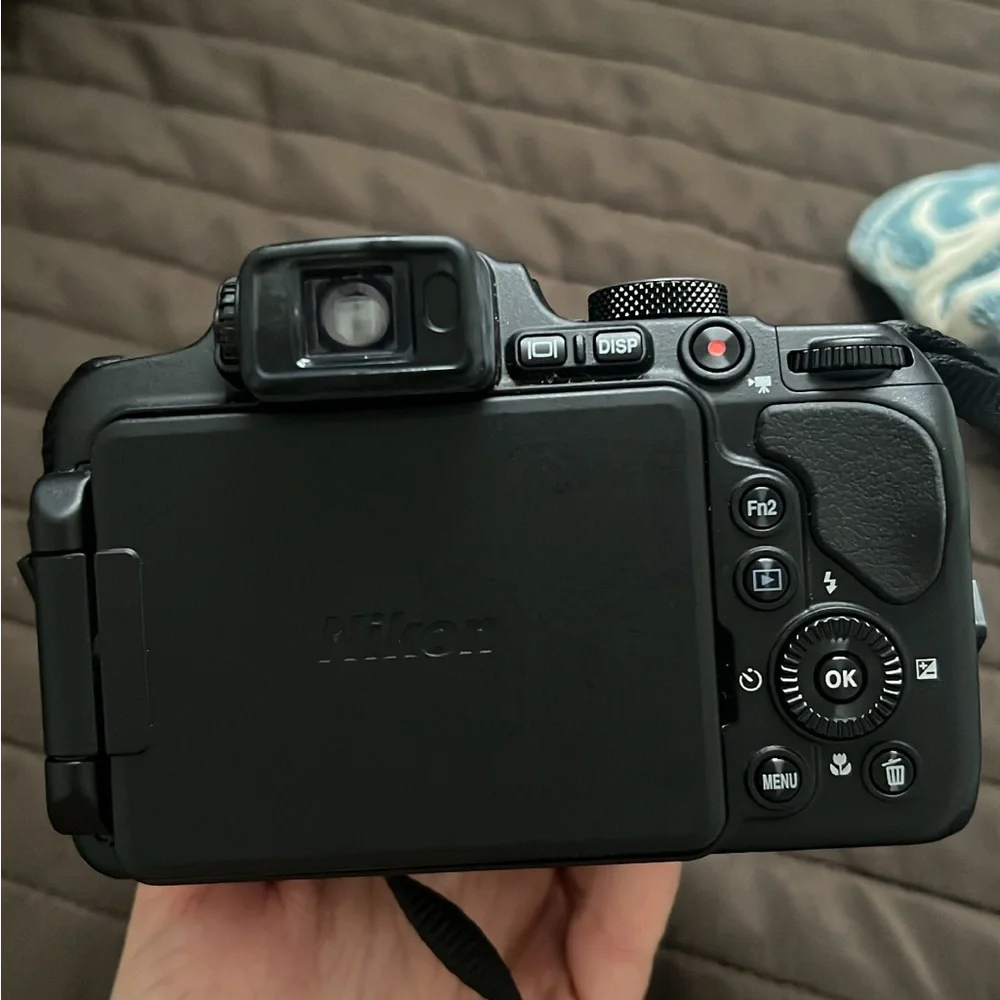 Nikon camera coolpix b700